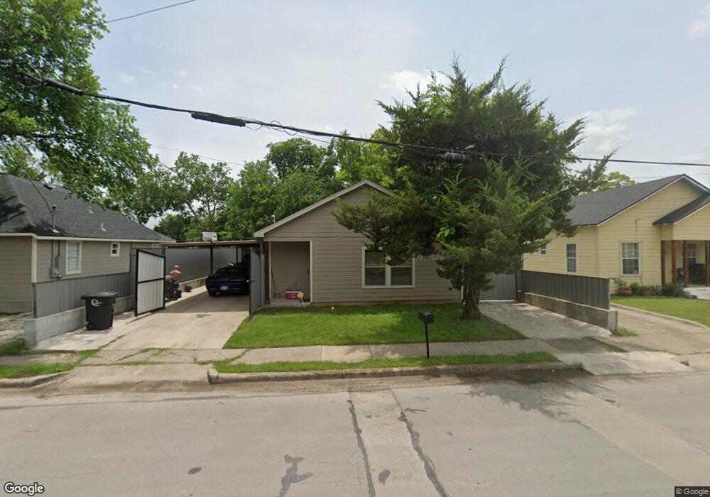 202 Olive St, Cleburne, TX 76031 - photo 1