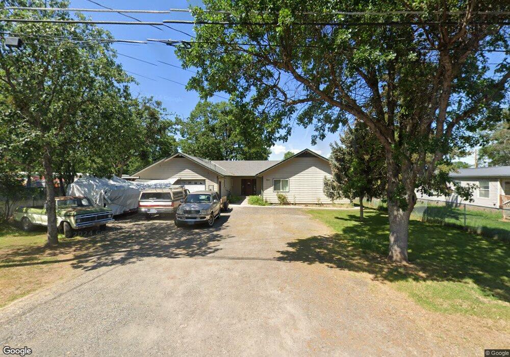 354 W Gregory Rd, Central Point, OR 97502 - photo 1