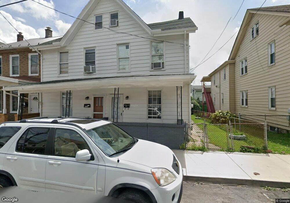 322 W Green St, Hazleton, PA 18201 - photo 1