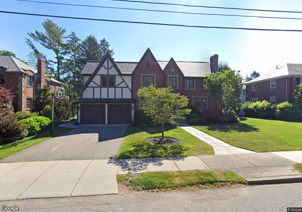 17 Ferncroft Rd, Waban, MA 02468 - photo 1