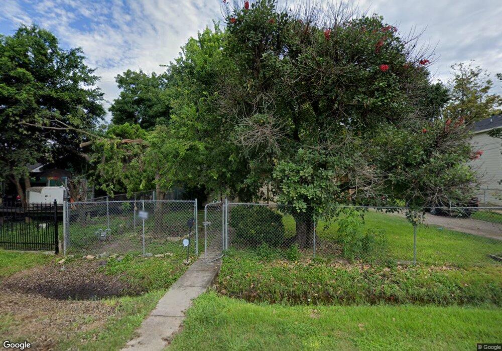 3209 Creston Dr, Houston, TX 77026 - photo 1