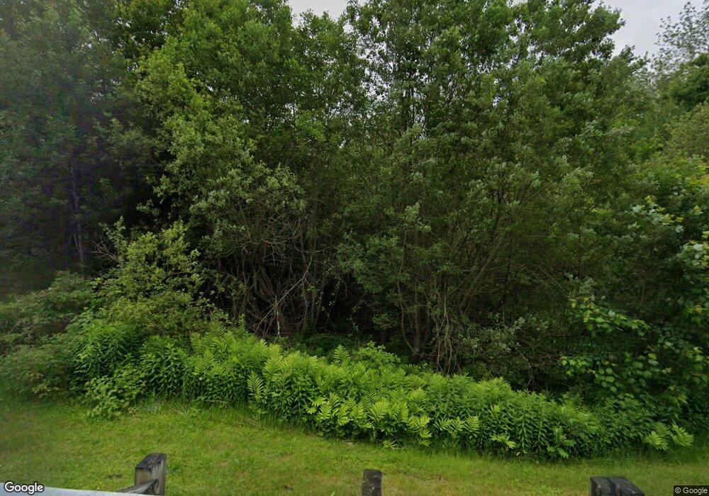 10 Bunker Hill Dr, Londonderry, NH 03053 - photo 1