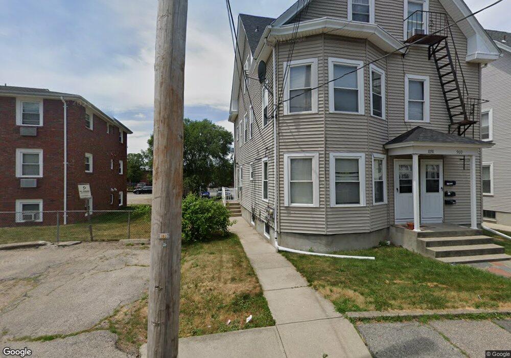 898 York Ave, Pawtucket, RI 02861 - photo 1