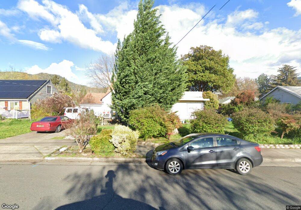 415 NE Flint St, Grants Pass, OR 97526 - photo 1