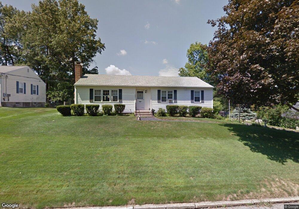 240 Mayflower Dr, Manchester, NH 03104 - photo 1