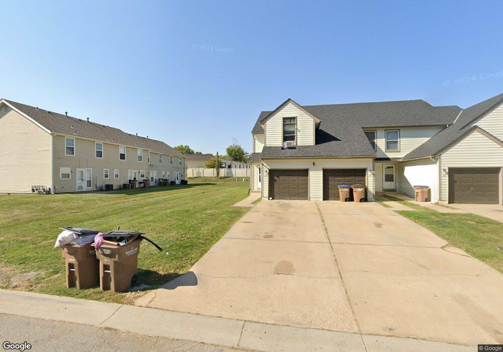 108 N Crest Dr, Raymore, MO 64083 - photo 1