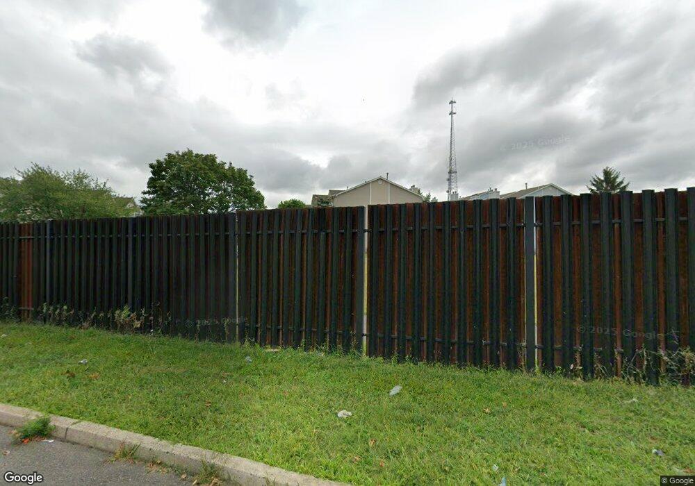 517 Edpas Rd, New Brunswick, NJ 08901 - photo 1