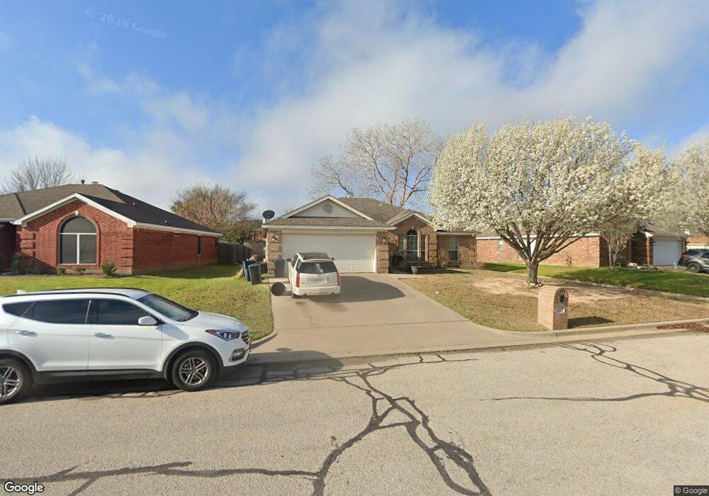 207 Sweetwater Dr, Weatherford, TX 76086 - photo 1