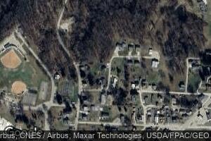 214 Pleasant St, Barnesville, OH 43713