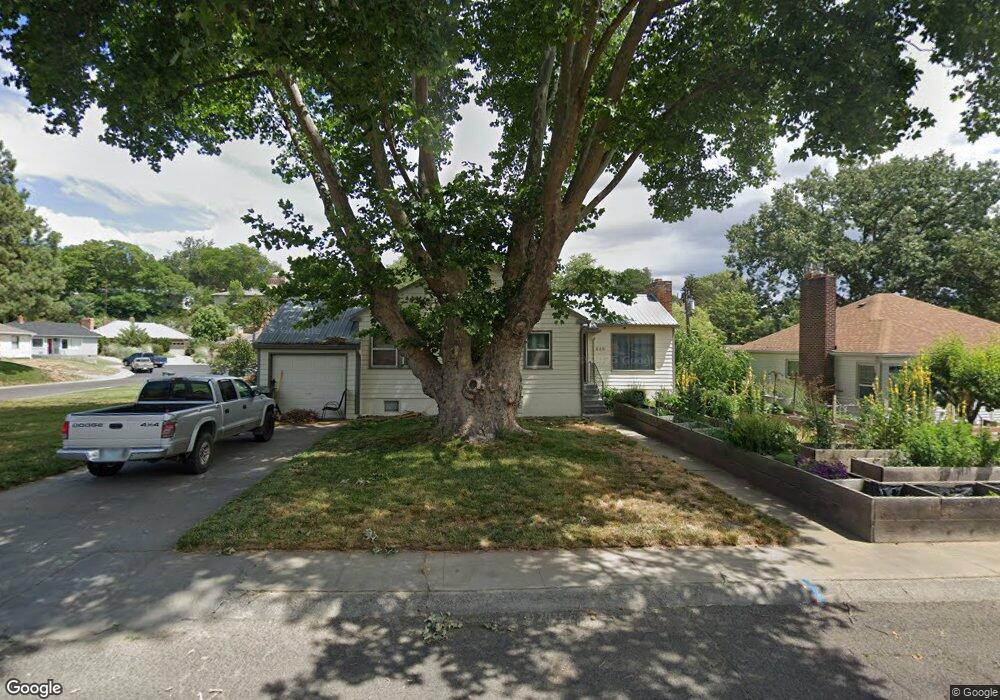 646 NW 8th St, Pendleton, OR 97801 - photo 1