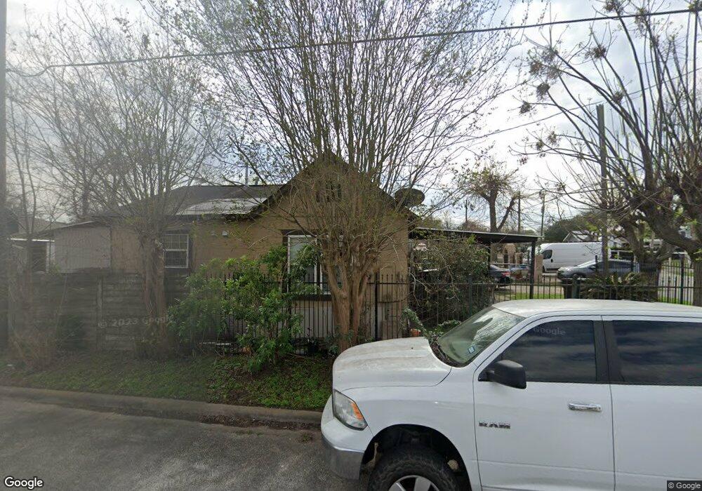 5020 Cochran St, Houston, TX 77009 - photo 1