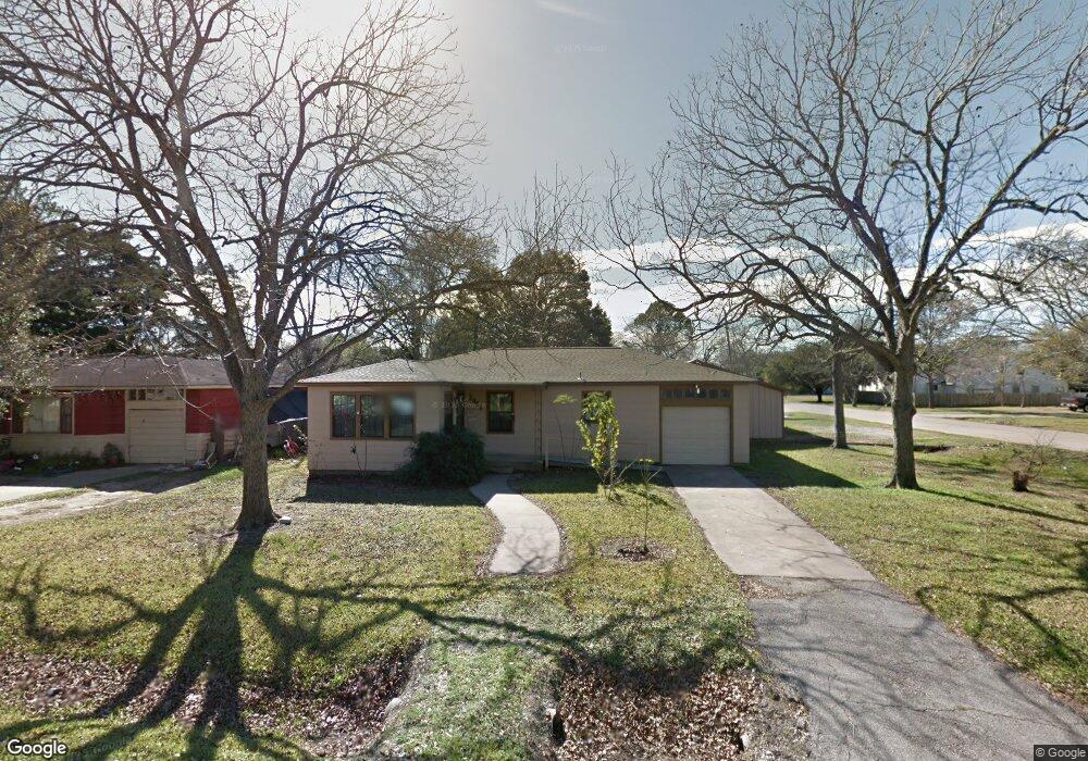 2000 Ross St, Bay City, TX 77414 - photo 1