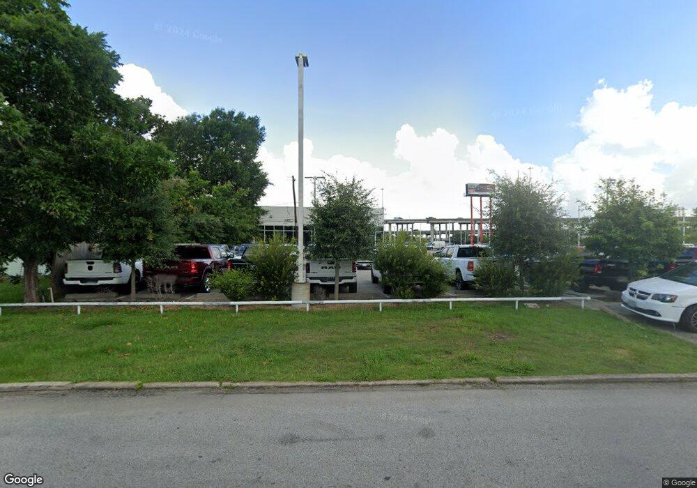 7715 Arnim St, Houston, TX 77087 - photo 1