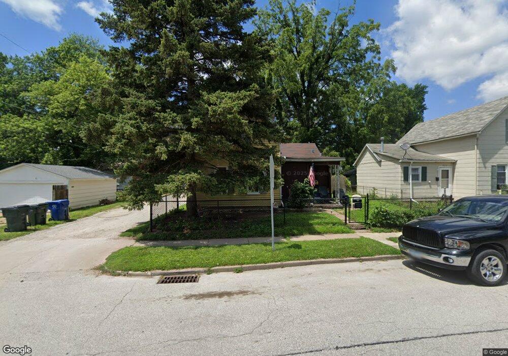 624 Cedar St, Davenport, IA 52802 - photo 1