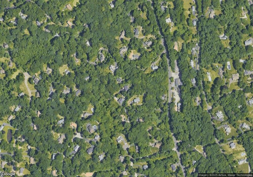 10 Smoke Hill Dr, Stamford, CT 06903 - photo 1