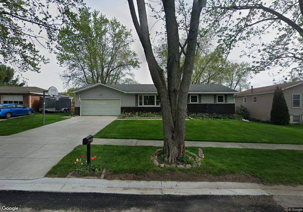 432 W Summit Ct, Crown Point, IN 46307 - photo 1