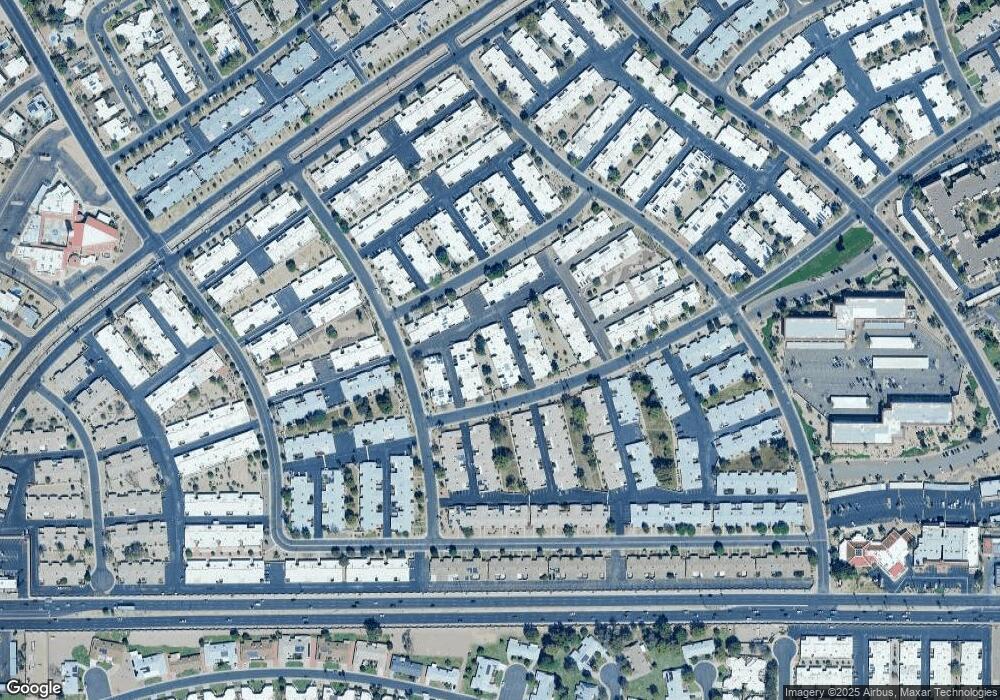 10558 W Palmeras Dr, Sun City, AZ 85373 - photo 1