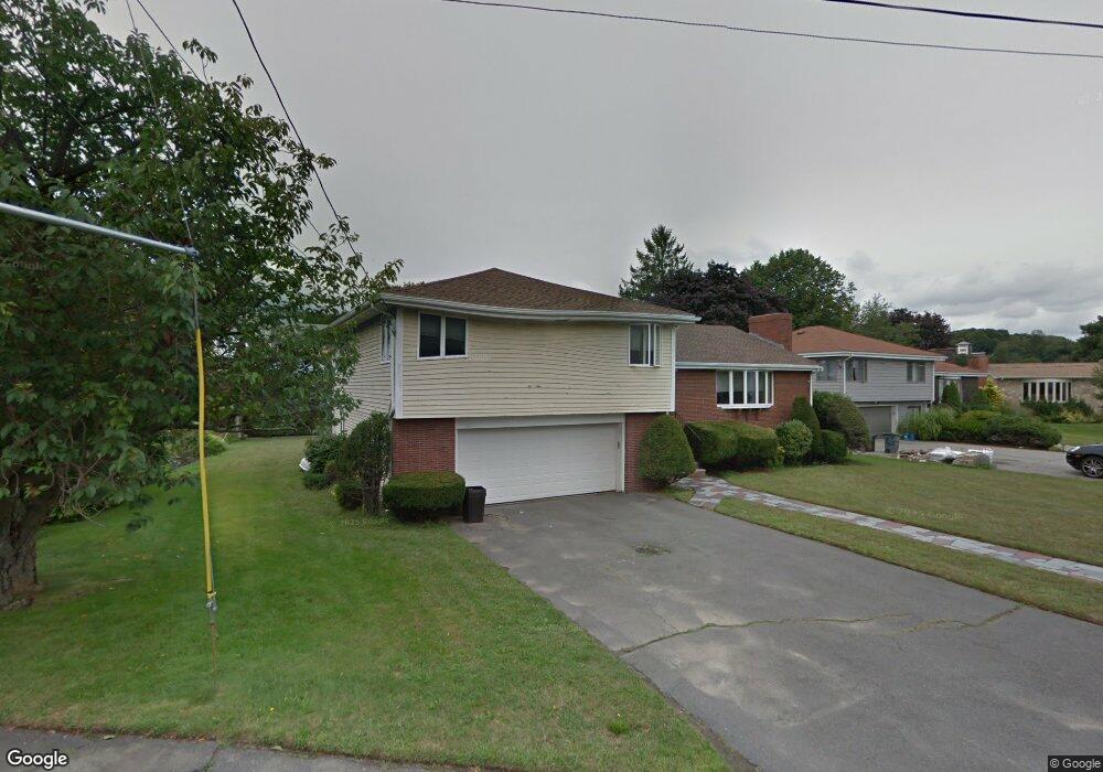 4 Robin Ln, Swampscott, MA 01907 - photo 1