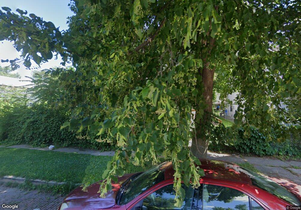 1032 W 5th St, Davenport, IA 52802 - photo 1