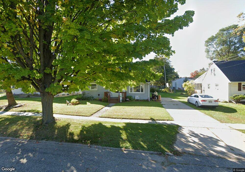 1009 Pendleton Dr, Lansing, MI 48917 - photo 1