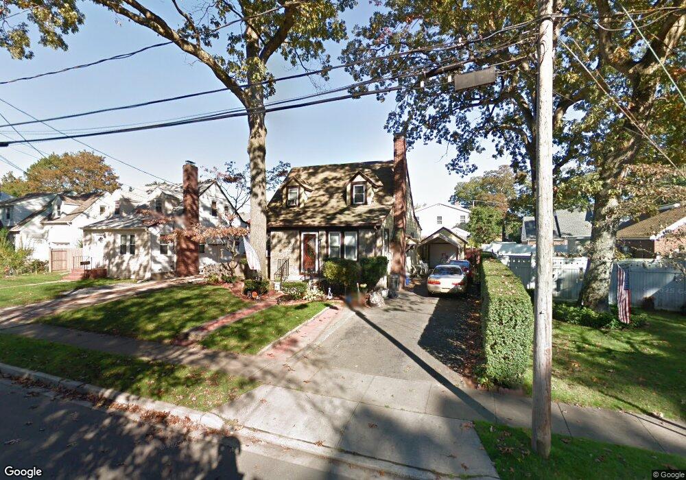 12 King St, Freeport, NY 11520 - photo 1