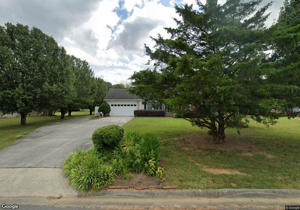 205 Moss Creek Dr NE, Calhoun, GA 30701 - photo 1