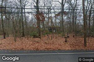 445 Woodbury Rd, Cold Spring Harbor, NY 11724