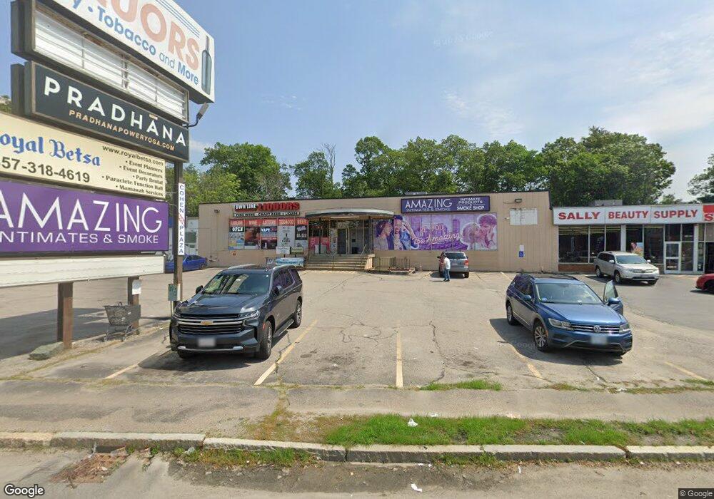 1524 Vfw Pkwy, Boston, MA 02132 - photo 1