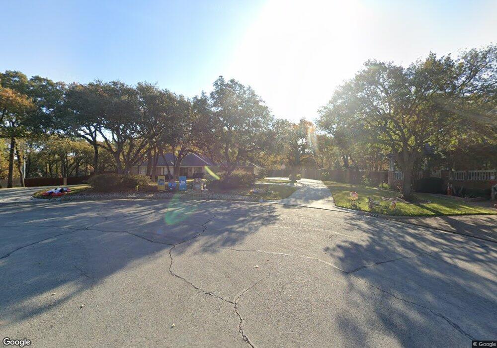 421 Lynndale Ct, Hurst, TX 76054 - photo 1