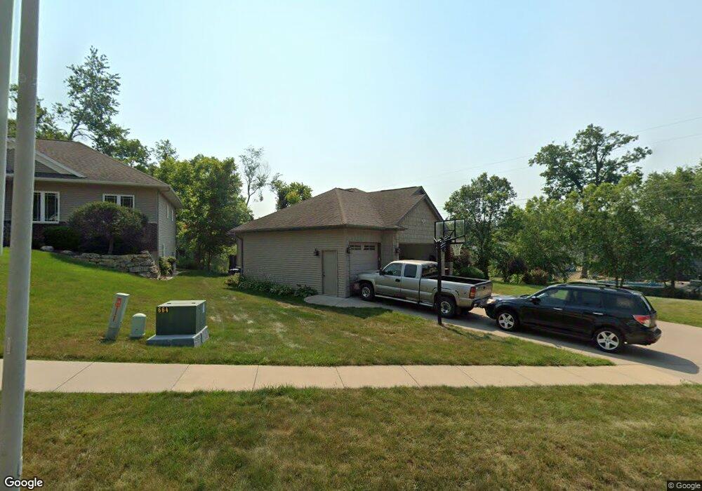 1807 Grannie Smith Ln NW, Cedar Rapids, IA 52405 - photo 1