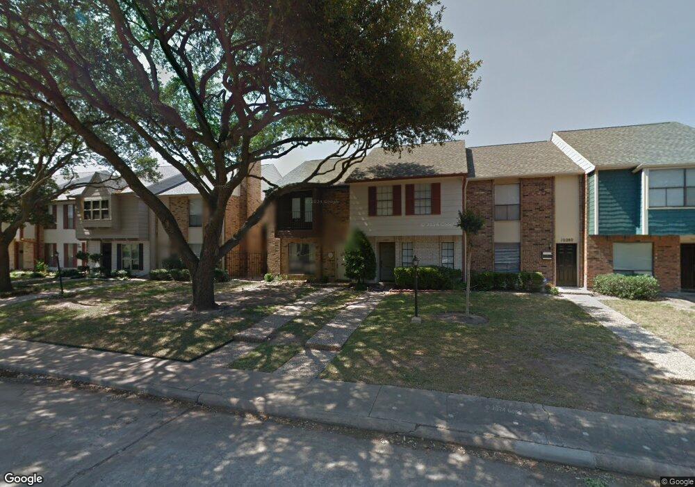 10284 Longmont Dr unit 8, Houston, TX 77042 - photo 1