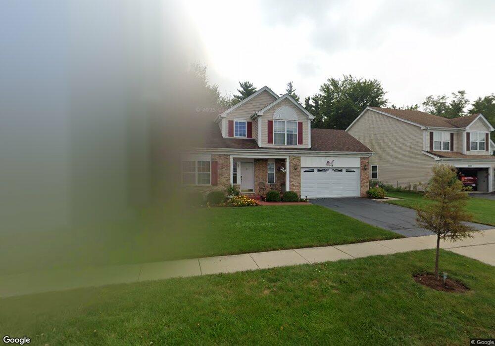 918 Cortney Dr, Carpentersville, IL 60110 - photo 1