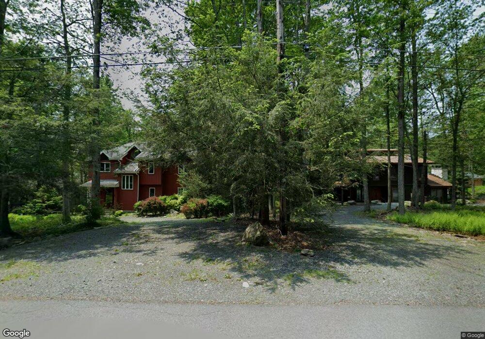 2426 Overlook Ln, Pocono Pines, PA 18350 - photo 1