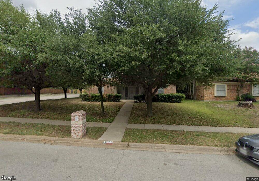 701 Bluebonnet Dr, Hurst, TX 76053 - photo 1