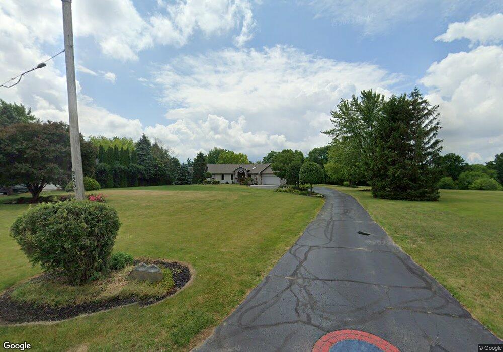 925 E Tuscola St, Frankenmuth, MI 48734 - photo 1