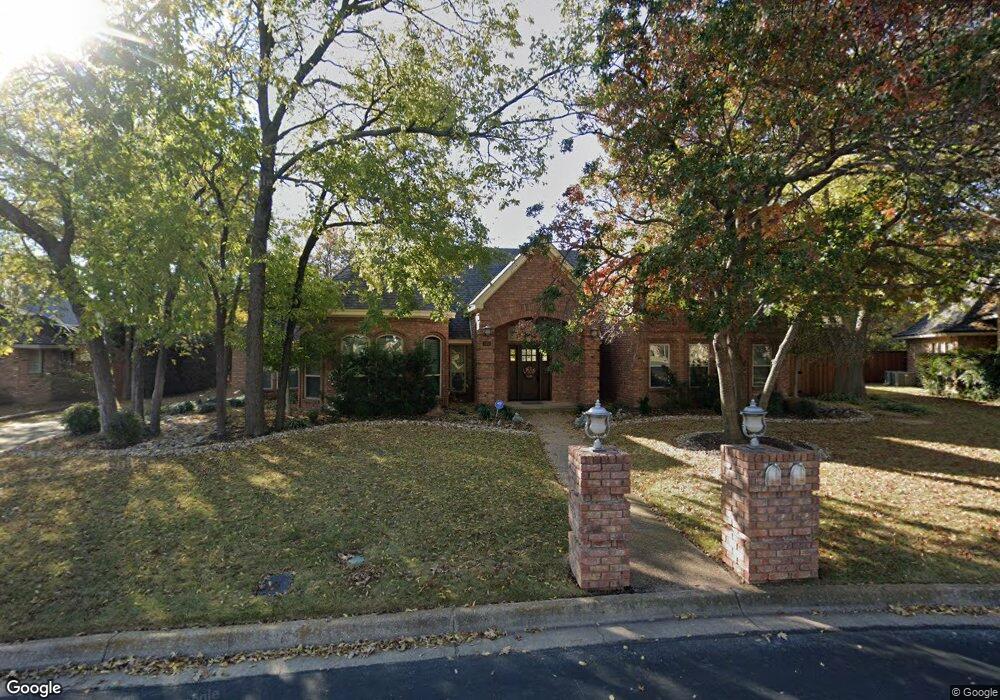 305 Westover Ct, Hurst, TX 76054 - photo 1