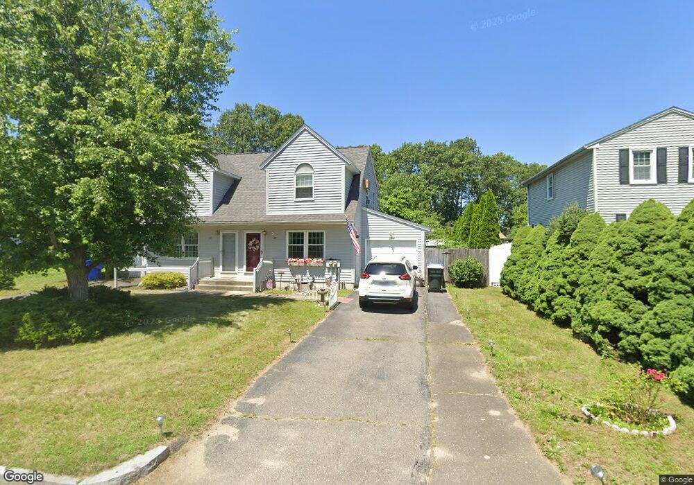 88 Glenmore St, Springfield, MA 01129 - photo 1