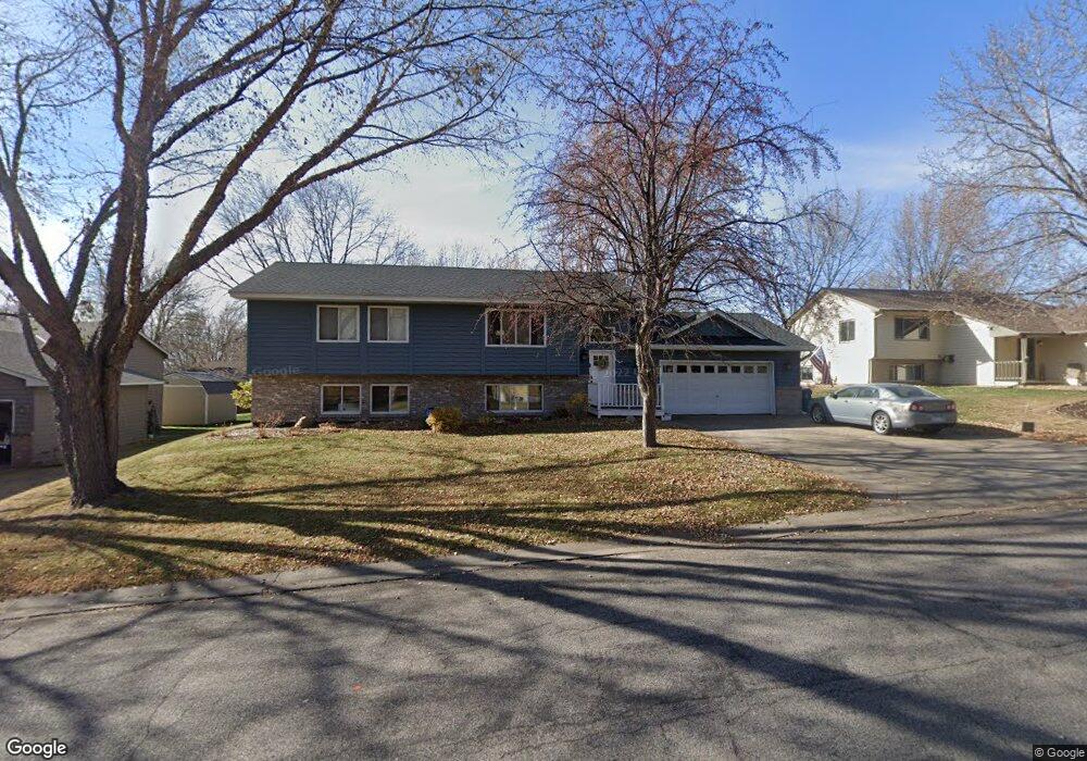 1907 E Highview Dr, Sauk Rapids, MN 56379 - photo 1