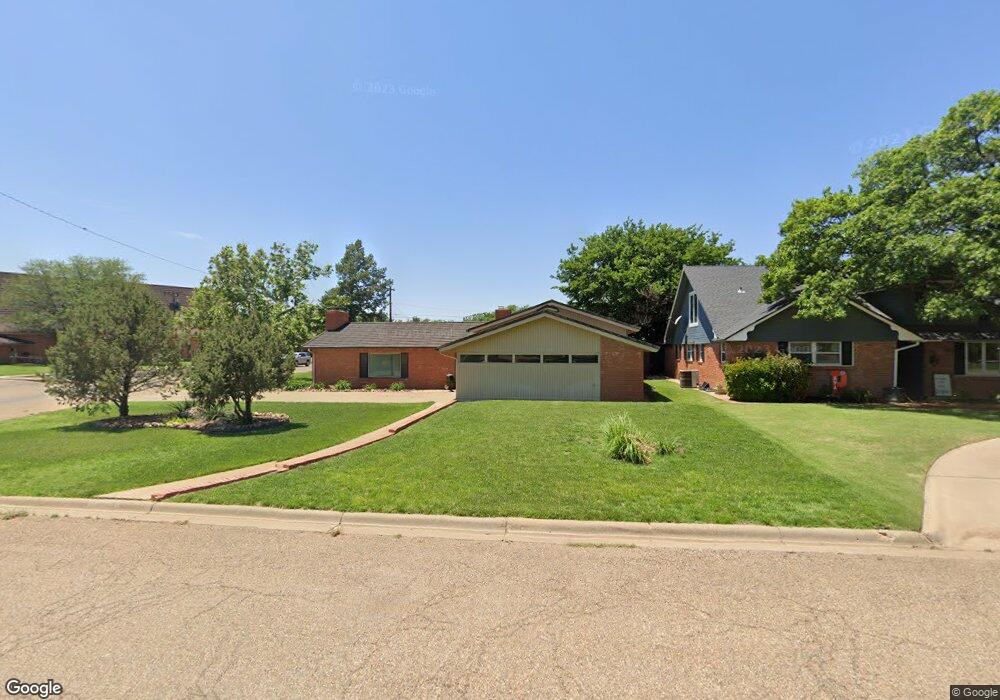 1101 Floydada St, Plainview, TX 79072 - photo 1