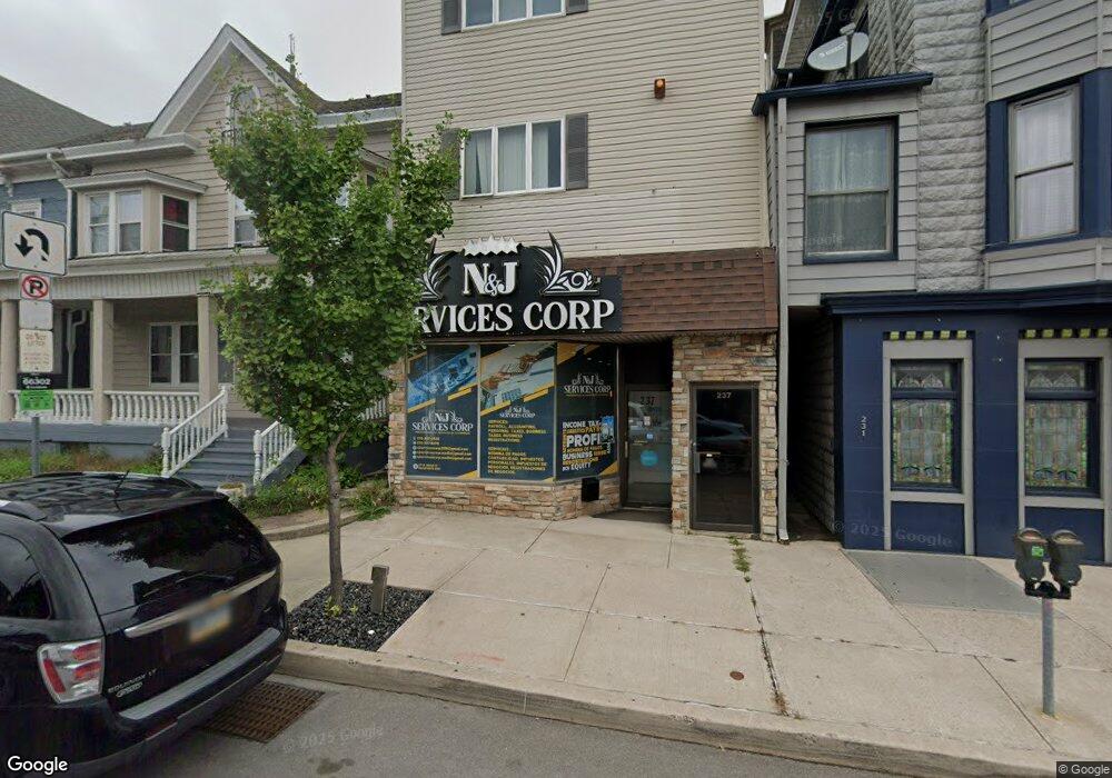 239 W Broad St, Hazleton, PA 18201 - photo 1