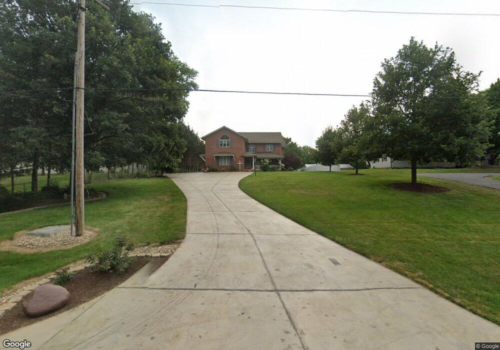 4712 N Koerner Rd, Peoria, IL 61615 - photo 1