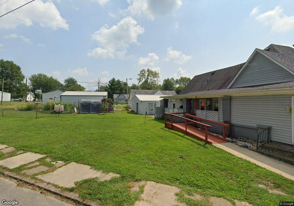 718 W 2nd St, Bicknell, IN 47512 - photo 1