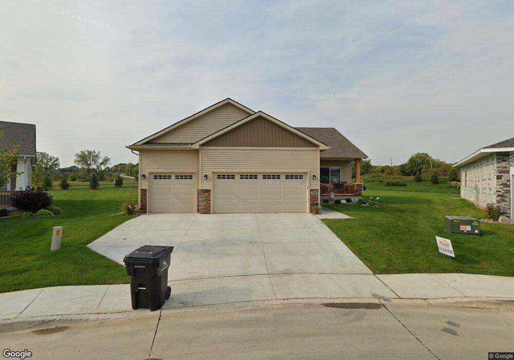 9916 Thorton Dr, Johnston, IA 50131 - photo 1