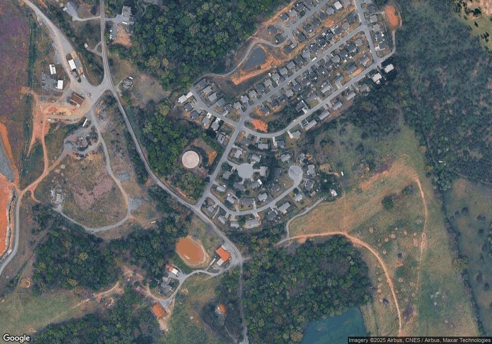 1735 Hermitage Dr, Harrisonburg, VA 22801 - photo 1