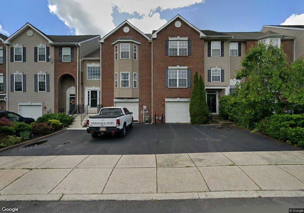 5615 Spring Ridge Dr W, Macungie, PA 18062 - photo 1
