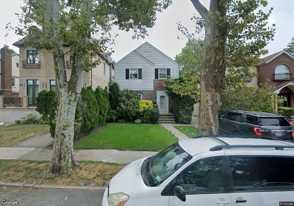 18224 80th Dr, Jamaica, NY 11432 - photo 1