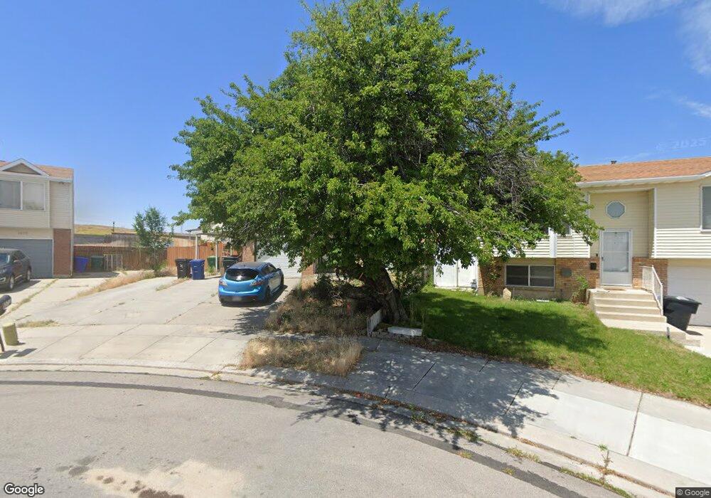 5570 W Snowdrop Place, West Jordan, UT 84081 - photo 1