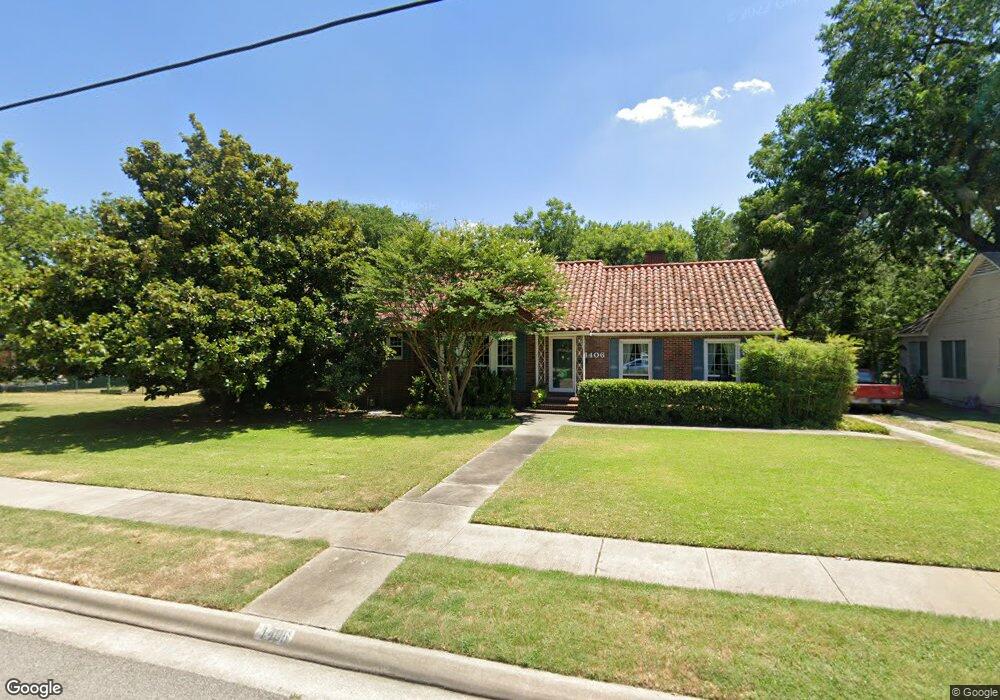 1406 E California St, Gainesville, TX 76240 - photo 1