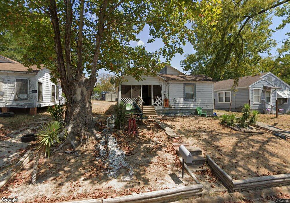 909 Orton St, Nacogdoches, TX 75961 - photo 1