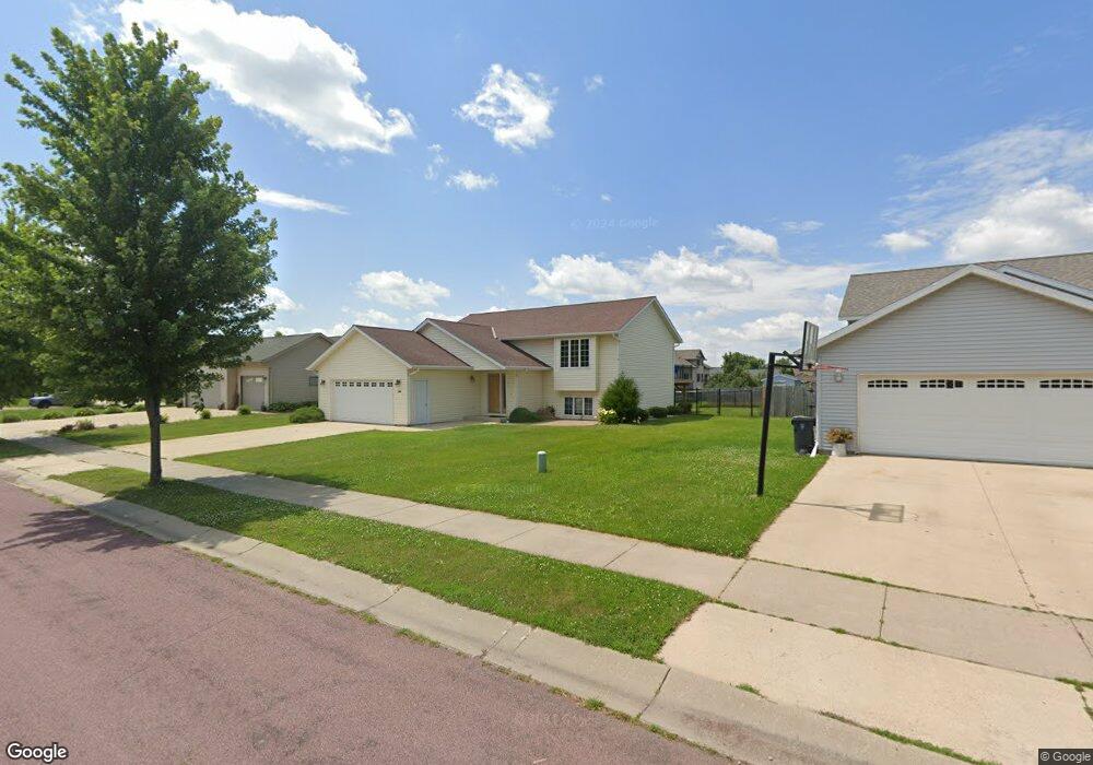 120 Quinion Dr, Mankato, MN 56001 - photo 1